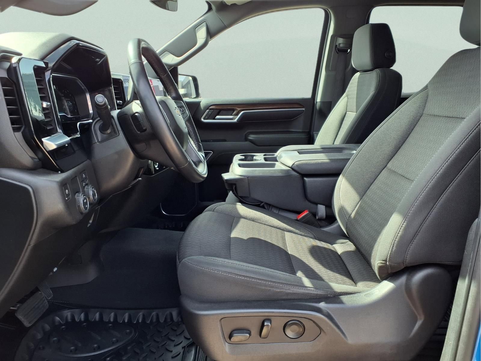 Used 2022 Chevrolet Silverado 1500 LT image 11