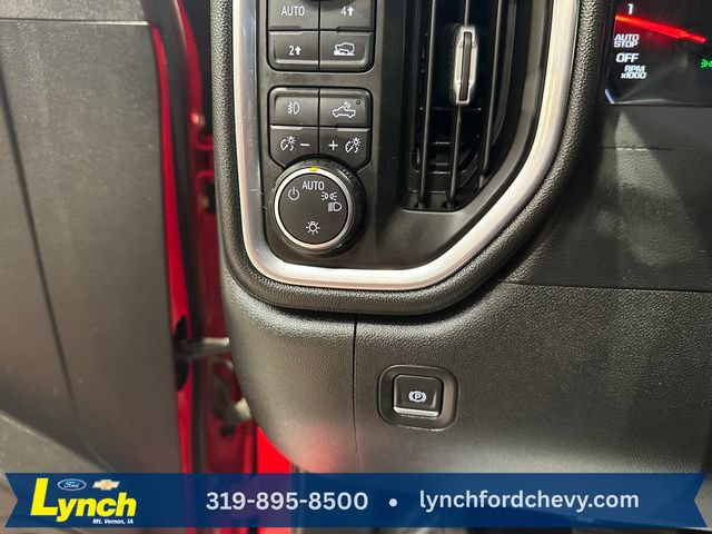 Used 2019 Chevrolet Silverado 1500 RST w/ All-Star Edition AWD/4WD image 16