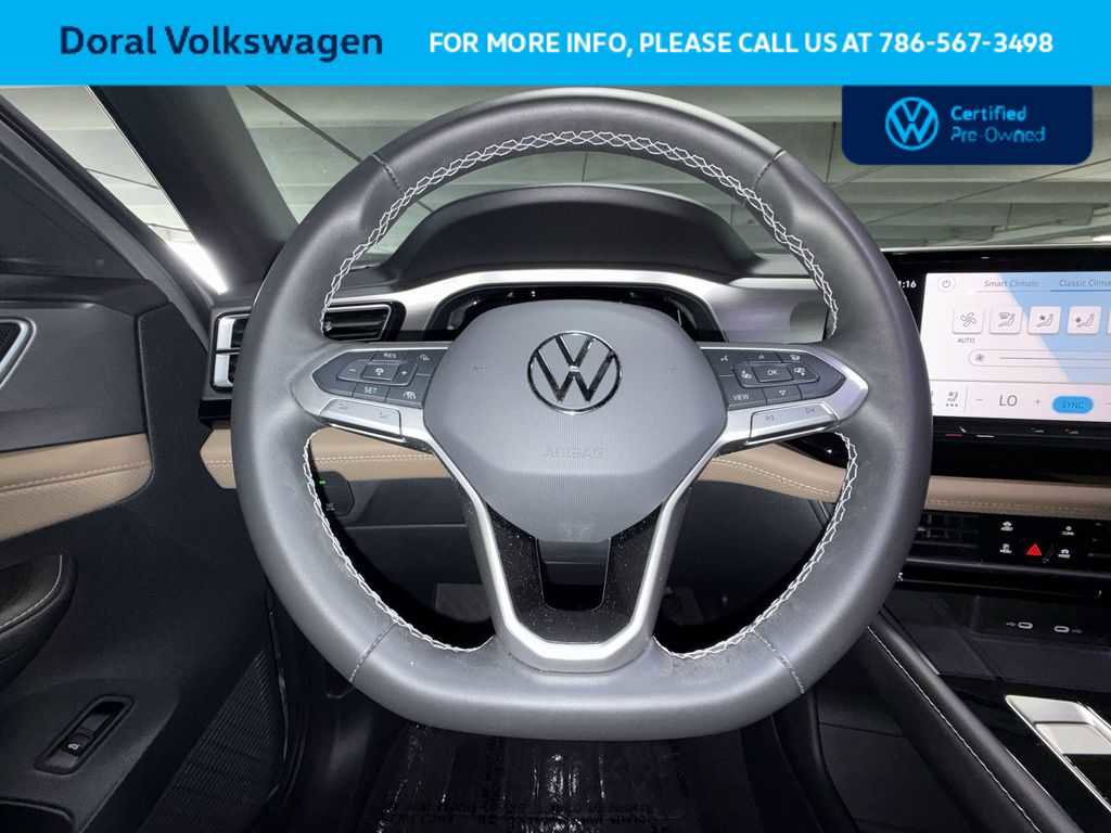 Certified 2024 Volkswagen Atlas Cross Sport SE w/ Panoramic Sunroof Package FWD image 15