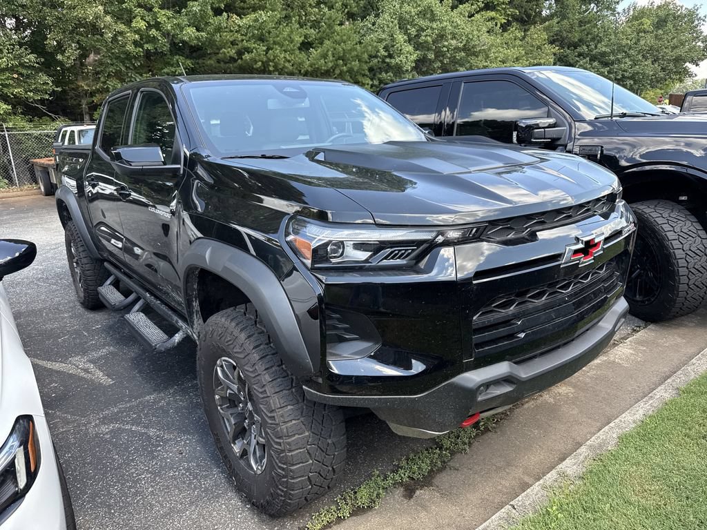 Used 2024 Chevrolet Colorado ZR2 w/ ZR2 Convenience Package III AWD/4WD video 2