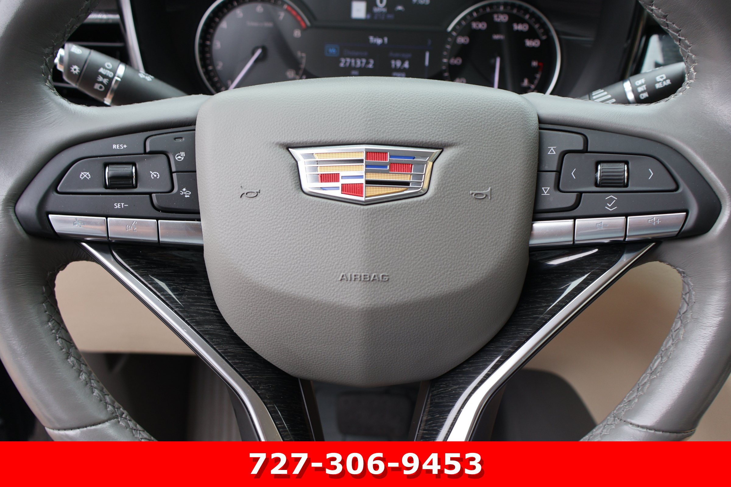 Used 2023 Cadillac XT6 Premium Luxury FWD image 25