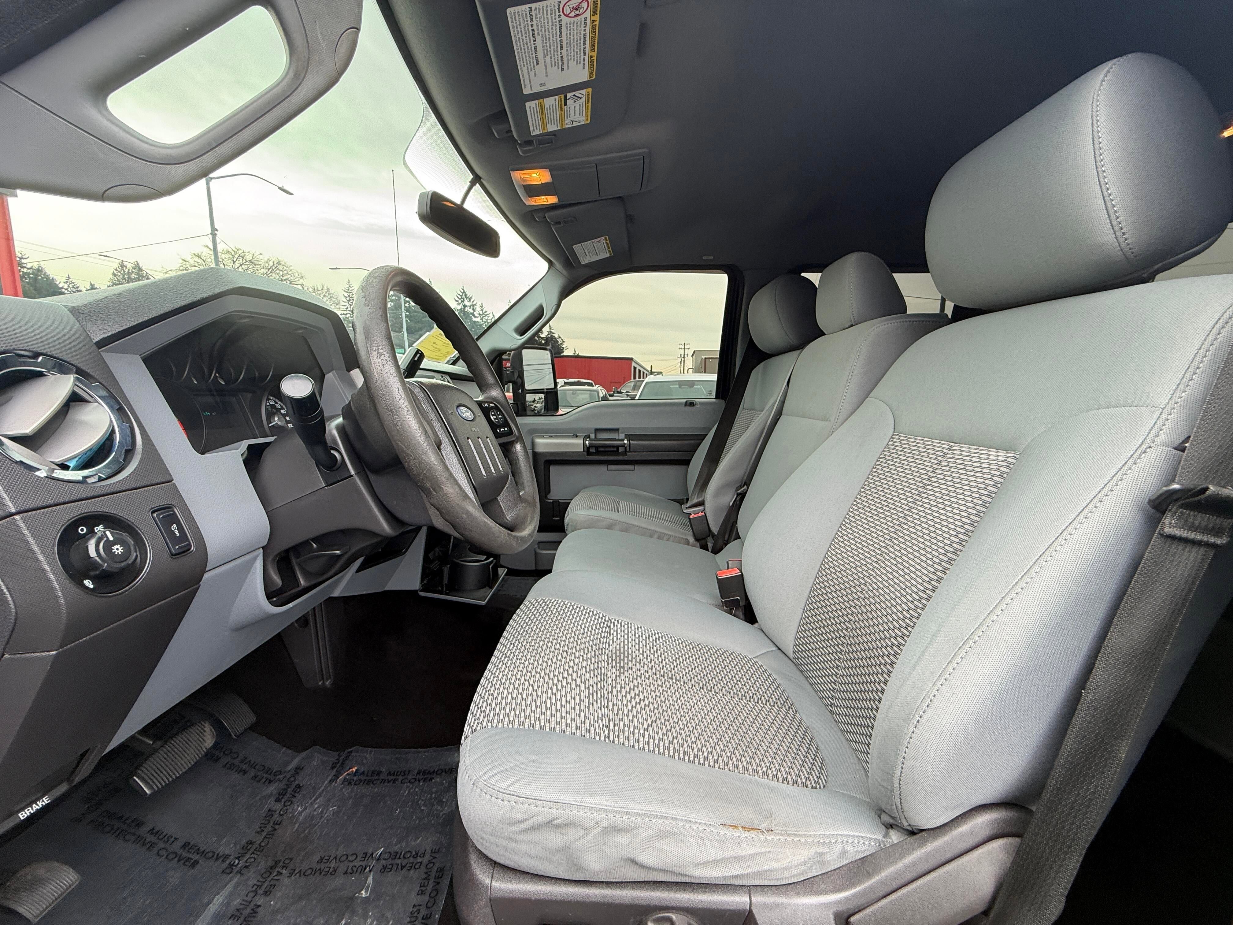 Used 2015 Ford F250 XLT w/ Camper Package image 9