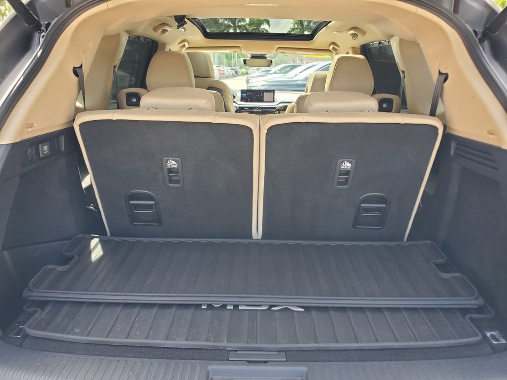 Used 2024 Acura MDX w/ Technology Package FWD image 8