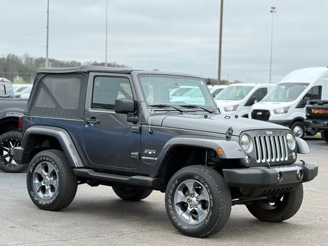 Used 2016 Jeep Wrangler Sahara w/ Connectivity Group AWD/4WD image 29