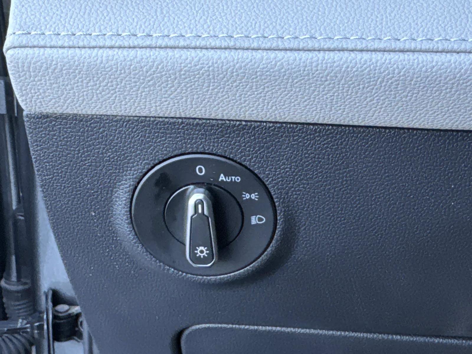 Certified 2025 Volkswagen Taos S image 28