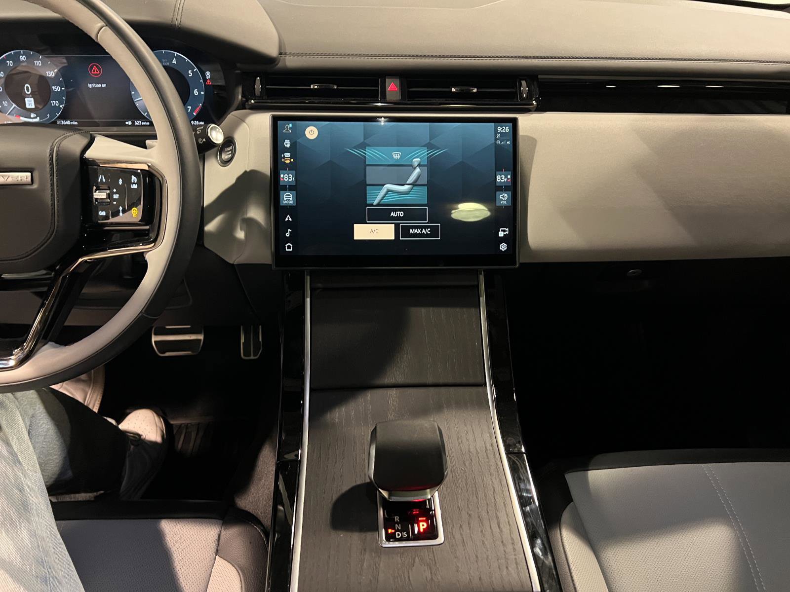 Used 2026 Land Rover Range Rover Velar Dynamic SE image 16