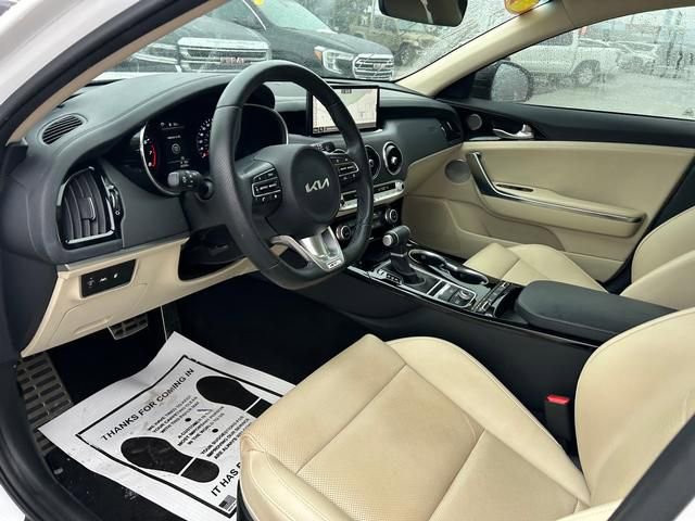 Used 2023 Kia Stinger GT-Line w/ Sun & Sound Package image 11