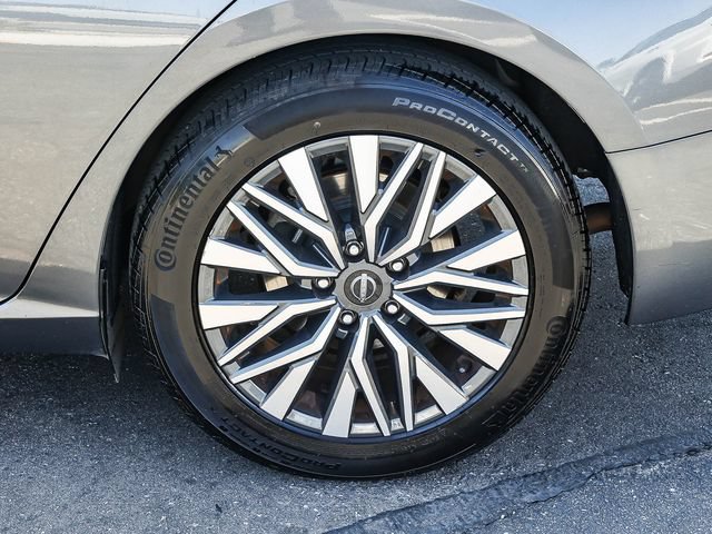 Used 2024 Nissan Altima 2.5 SV FWD image 8