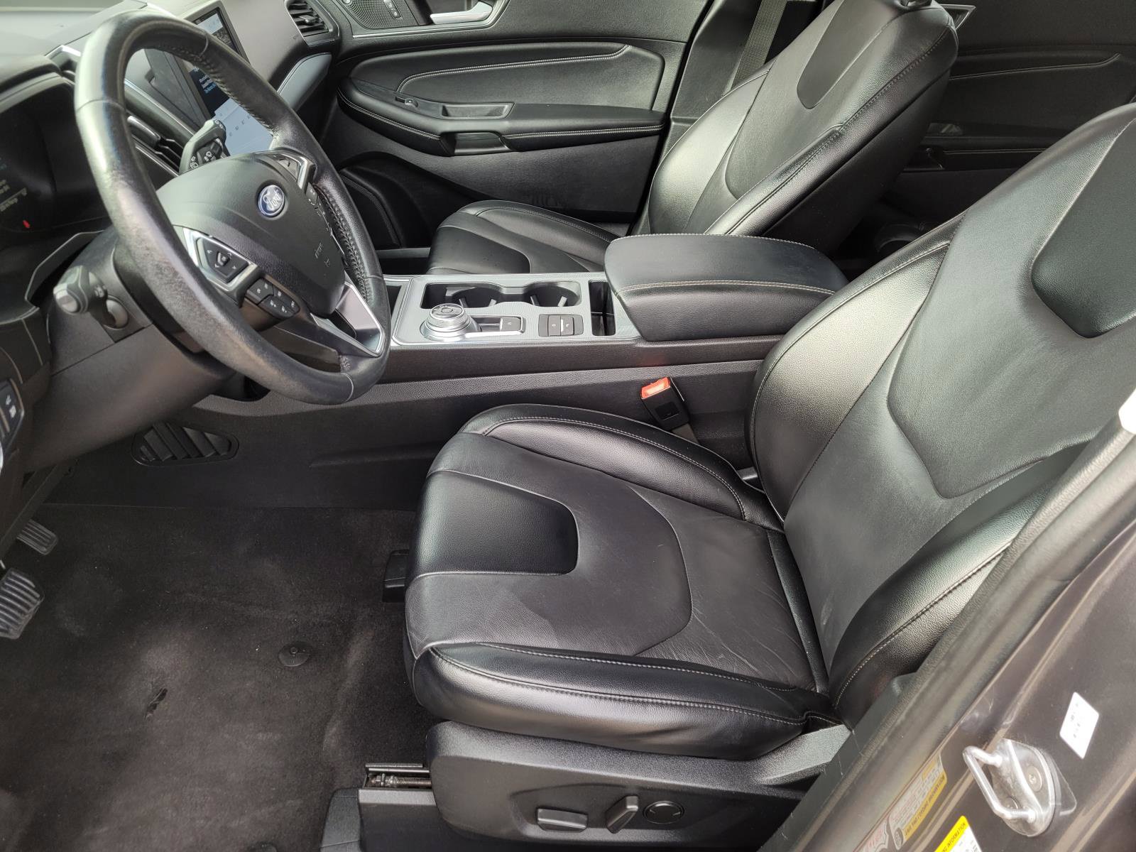 Used 2022 Ford Edge Titanium AWD/4WD image 22