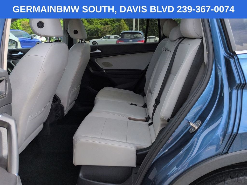 Used 2020 Volkswagen Tiguan SE w/ Panoramic Sunroof Package AWD/4WD image 16
