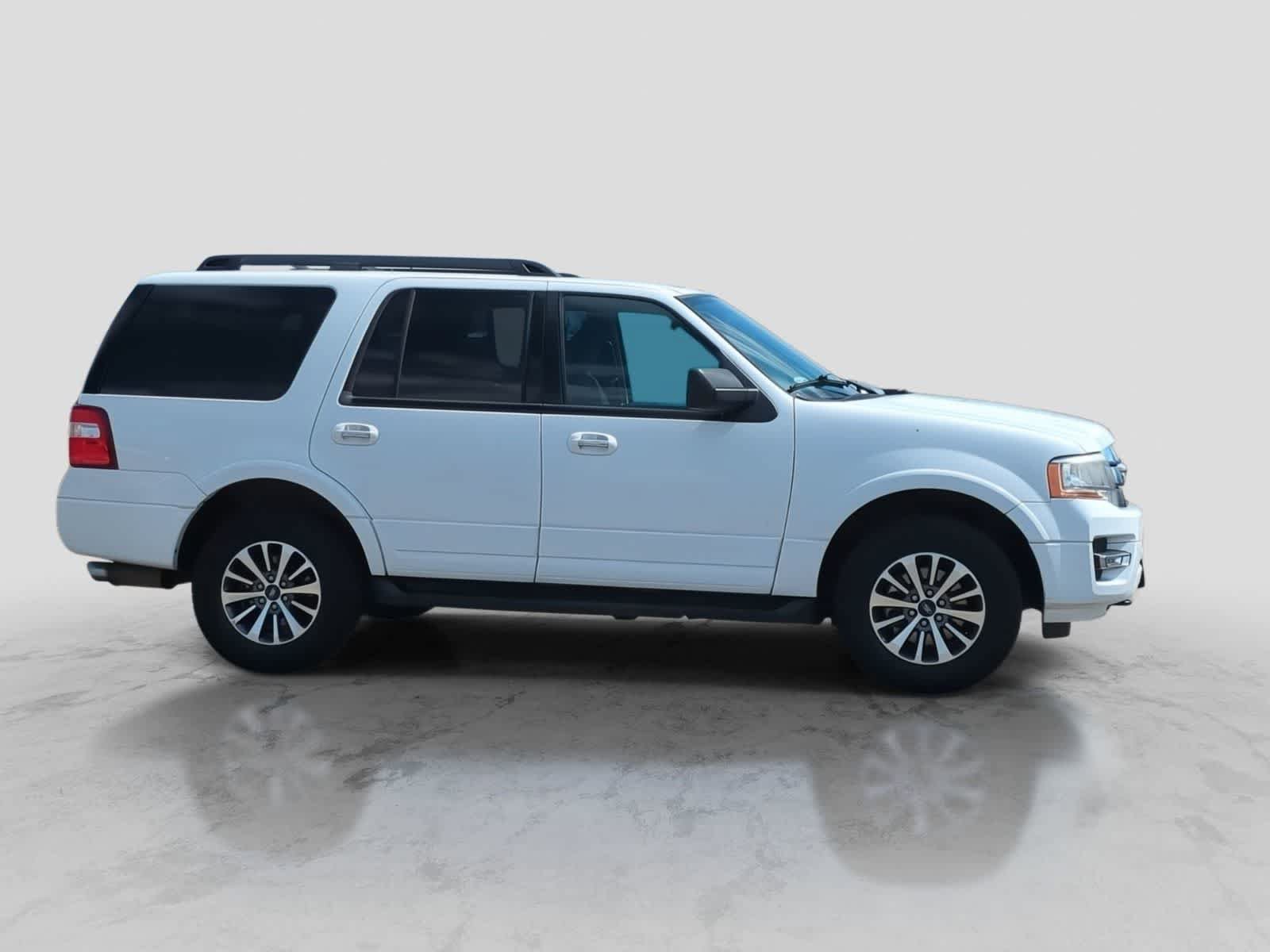 Used 2017 Ford Expedition XLT AWD/4WD image 9