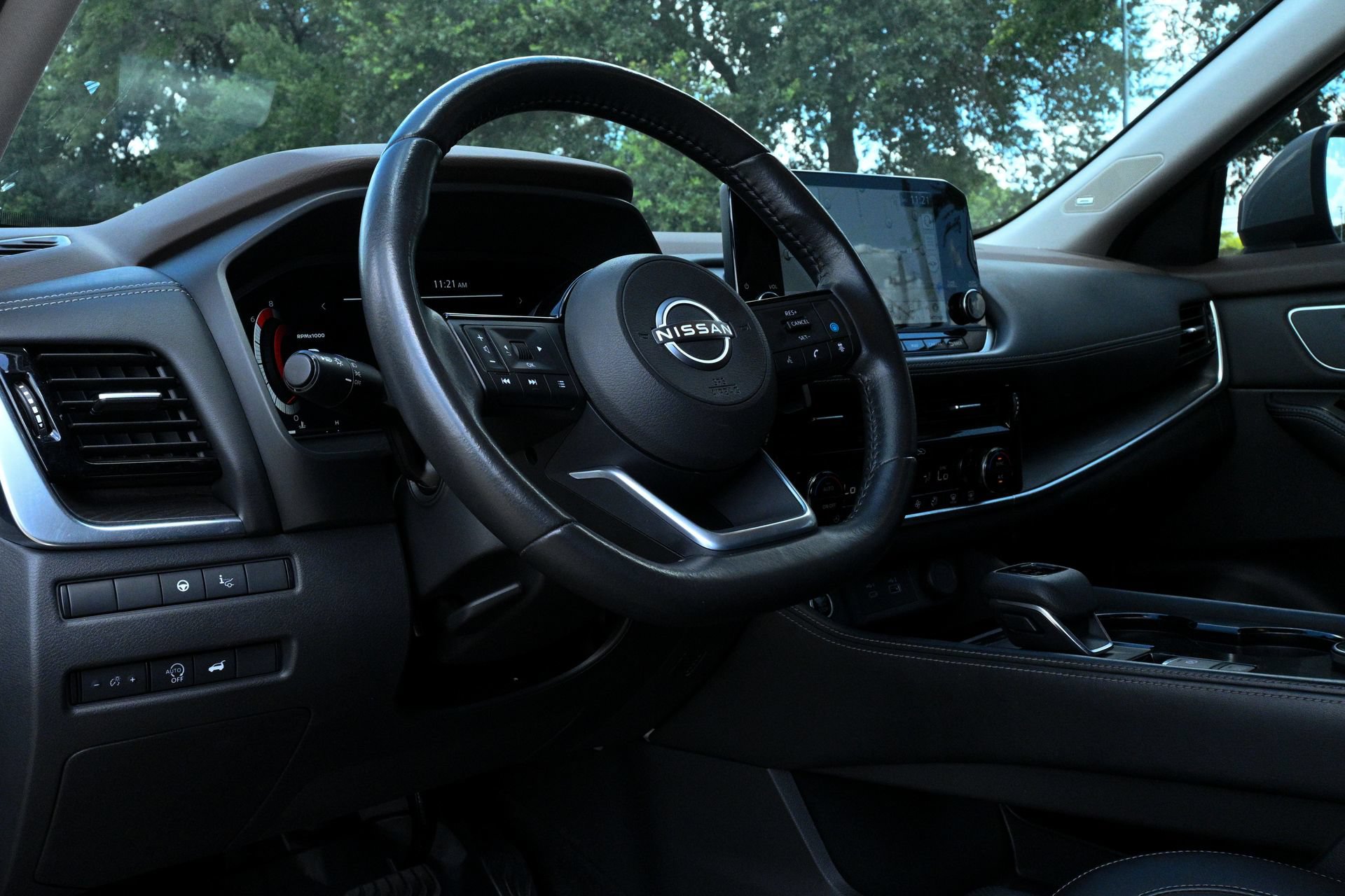 Used 2023 Nissan Rogue Platinum w/ Platinum Premium Package AWD/4WD image 17