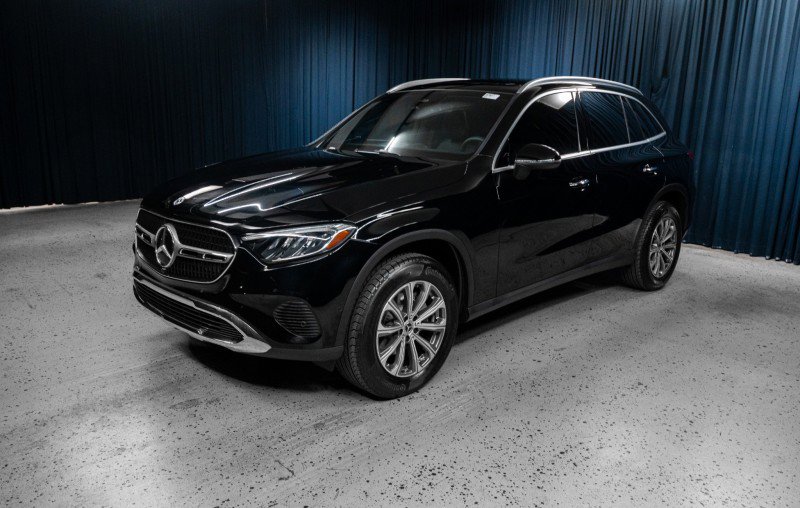 Certified 2026 Mercedes-Benz GLC 300 4MATIC image 1