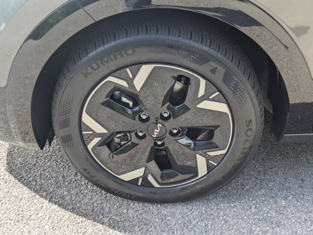 Used 2024 Kia Niro Wind w/ Wind Preserve Package FWD image 14