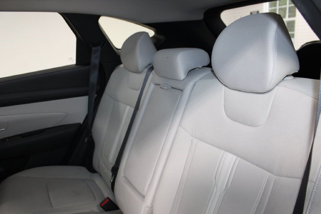 Used 2025 Hyundai Tucson SEL FWD image 16