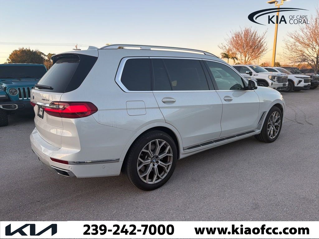 Used 2021 BMW X7 xDrive40i w/ Premium Package image 9