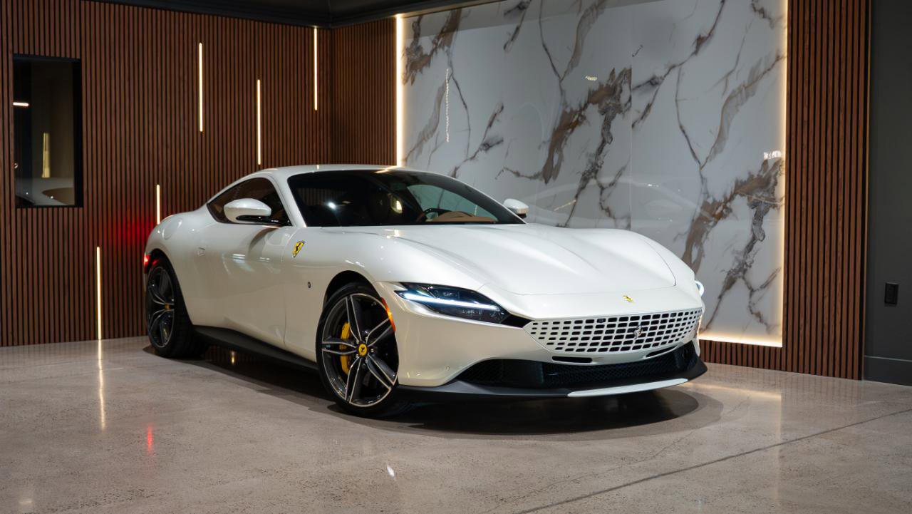 Used 2023 Ferrari Roma RWD image 2