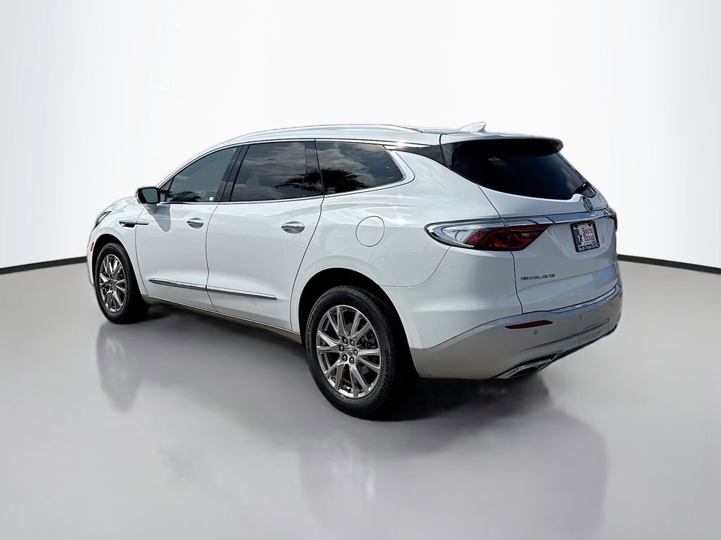 Used 2023 Buick Enclave Essence w/ Experience Buick Package image 5