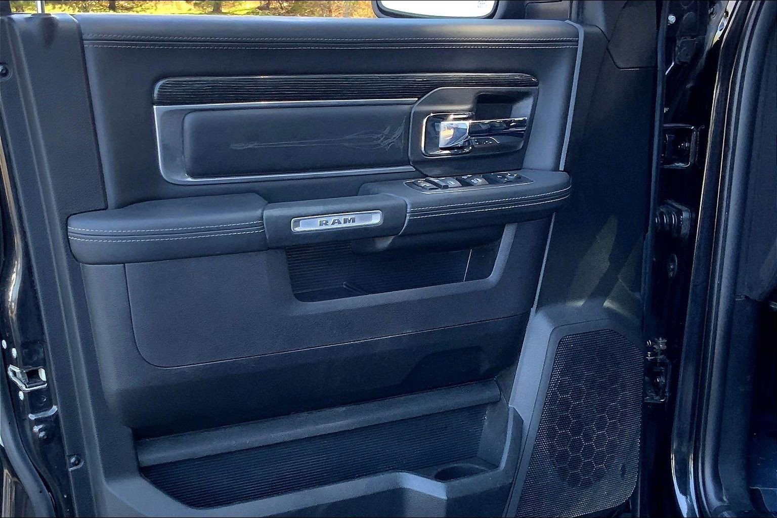 Used 2017 RAM 1500 Limited AWD/4WD image 16