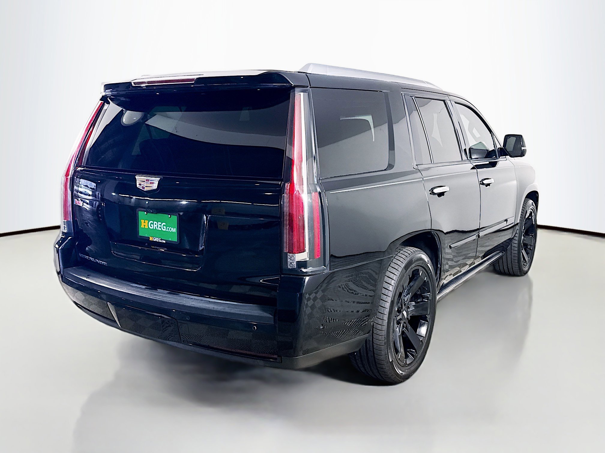 Used 2019 Cadillac Escalade Platinum w/ Escalade Sport Edition image 10