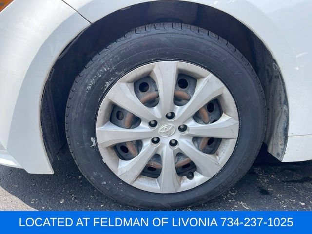 Used 2023 Toyota Corolla LE FWD image 5