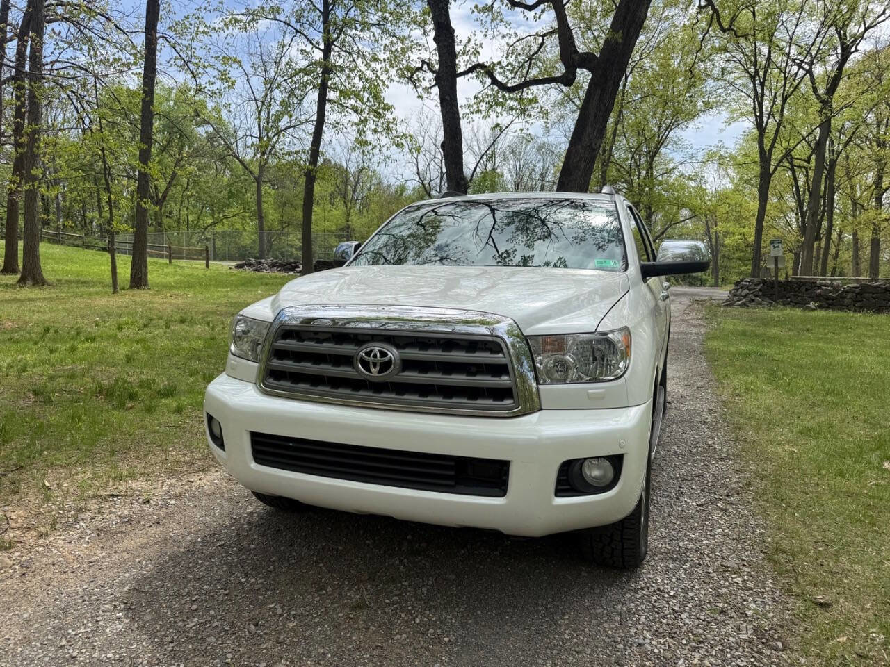 Used 2012 Toyota Sequoia Platinum AWD/4WD image 4