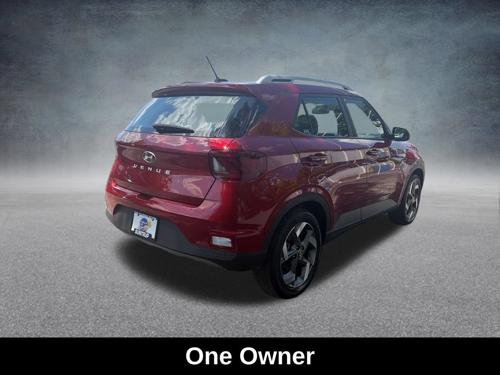 Used 2025 Hyundai Venue Limited FWD image 6