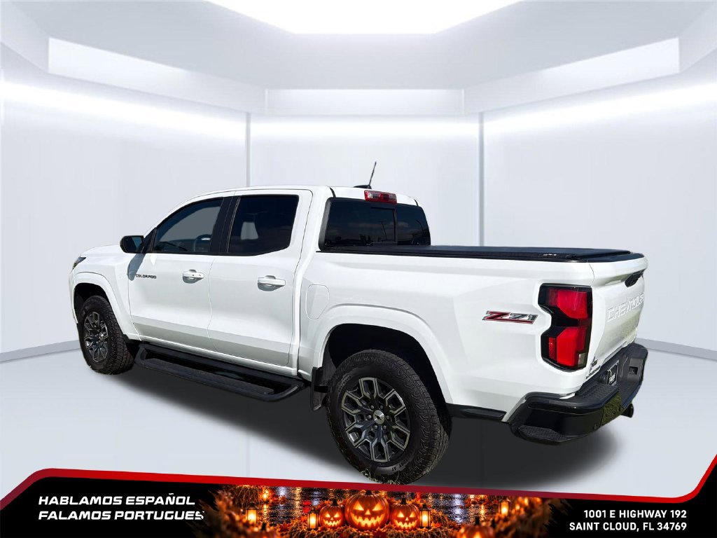 Used 2023 Chevrolet Colorado Z71 w/ Z71 Convenience Package 2 AWD/4WD image 3