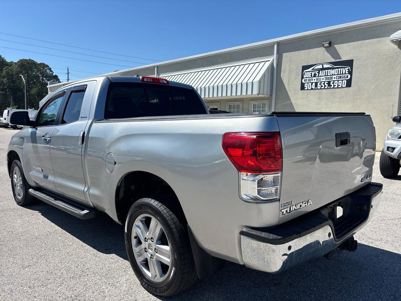 Used 2010 Toyota Tundra Limited AWD/4WD image 9