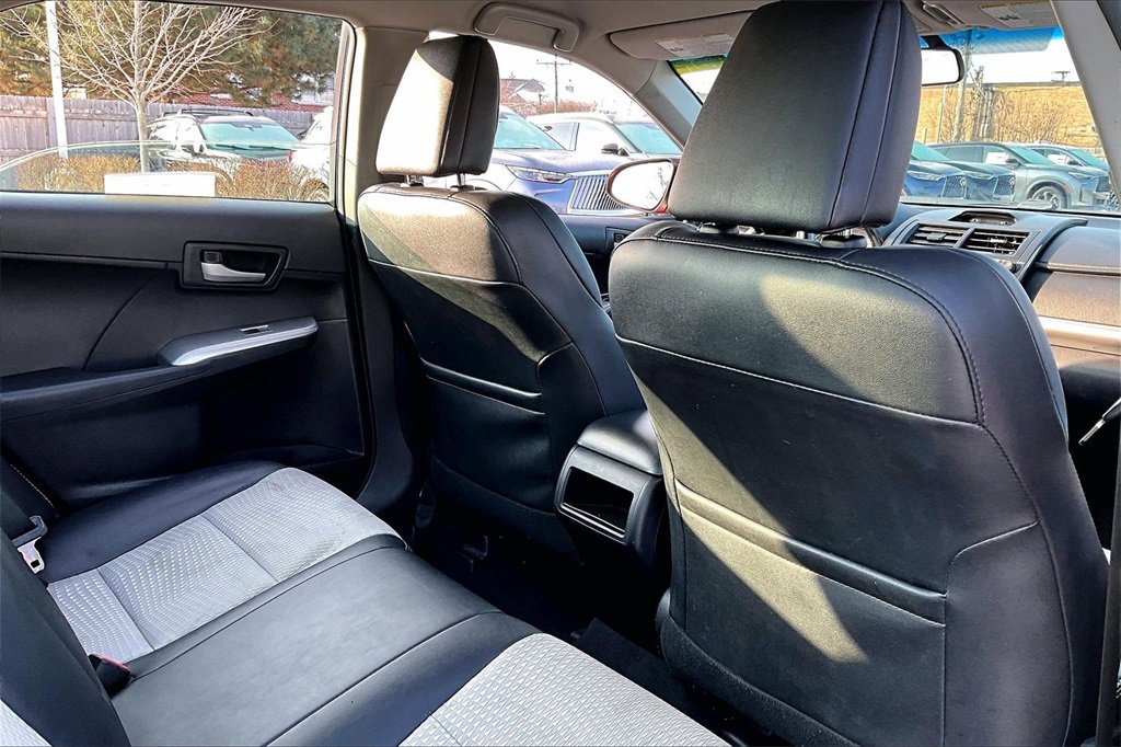 Used 2013 Toyota Camry SE image 30