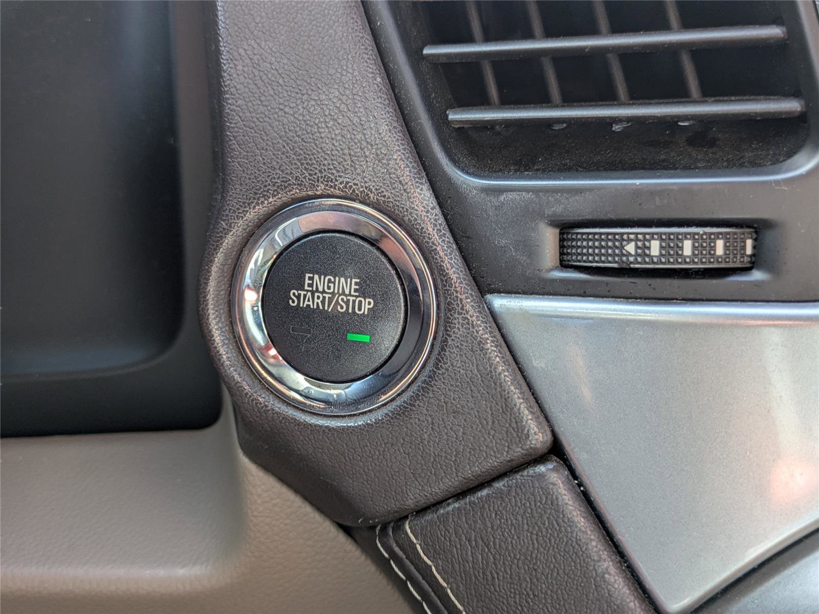 Used 2015 Chevrolet Tahoe LTZ RWD image 31