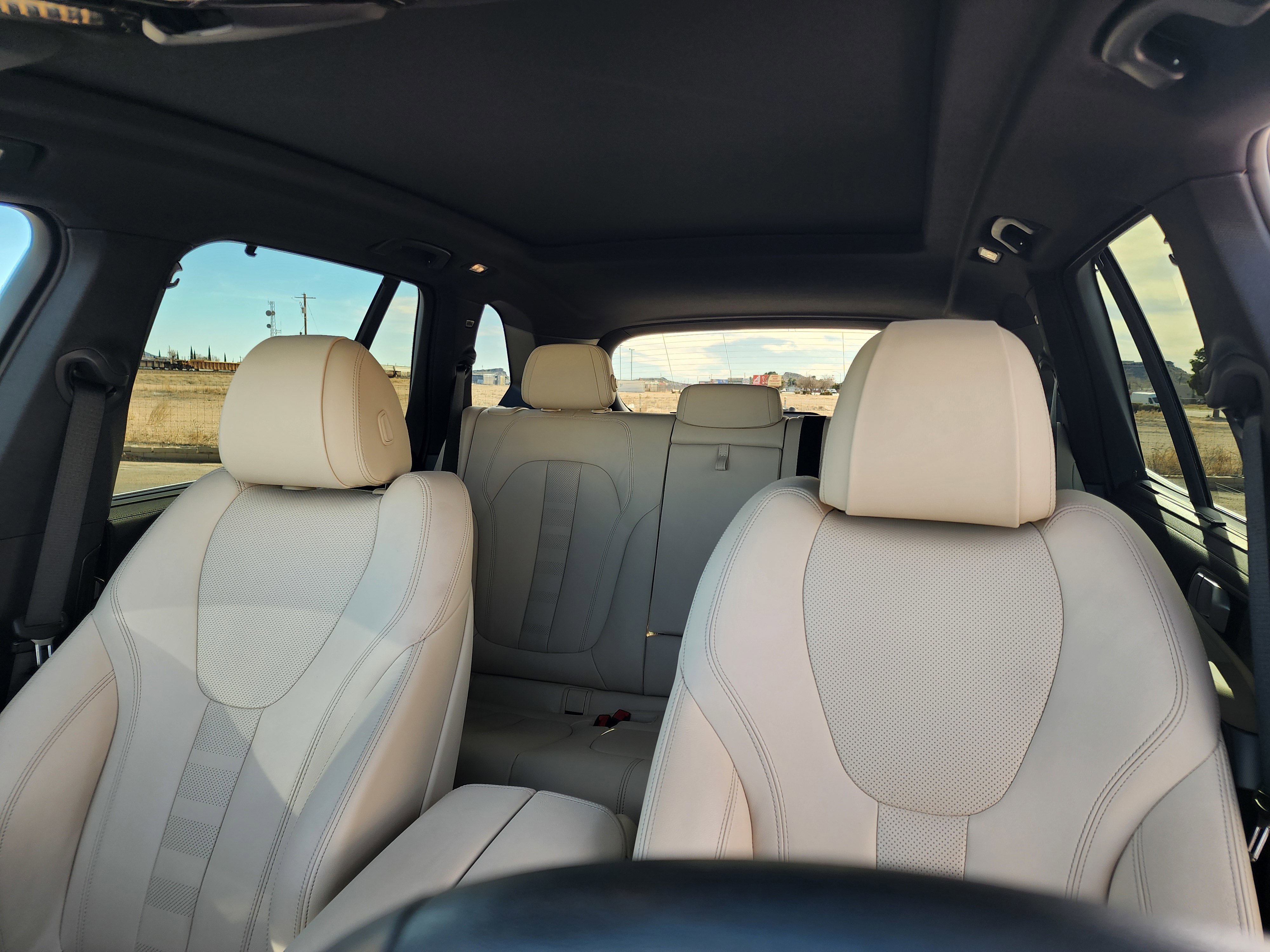 Used 2022 BMW X5 xDrive40i w/ Executive Package image 17