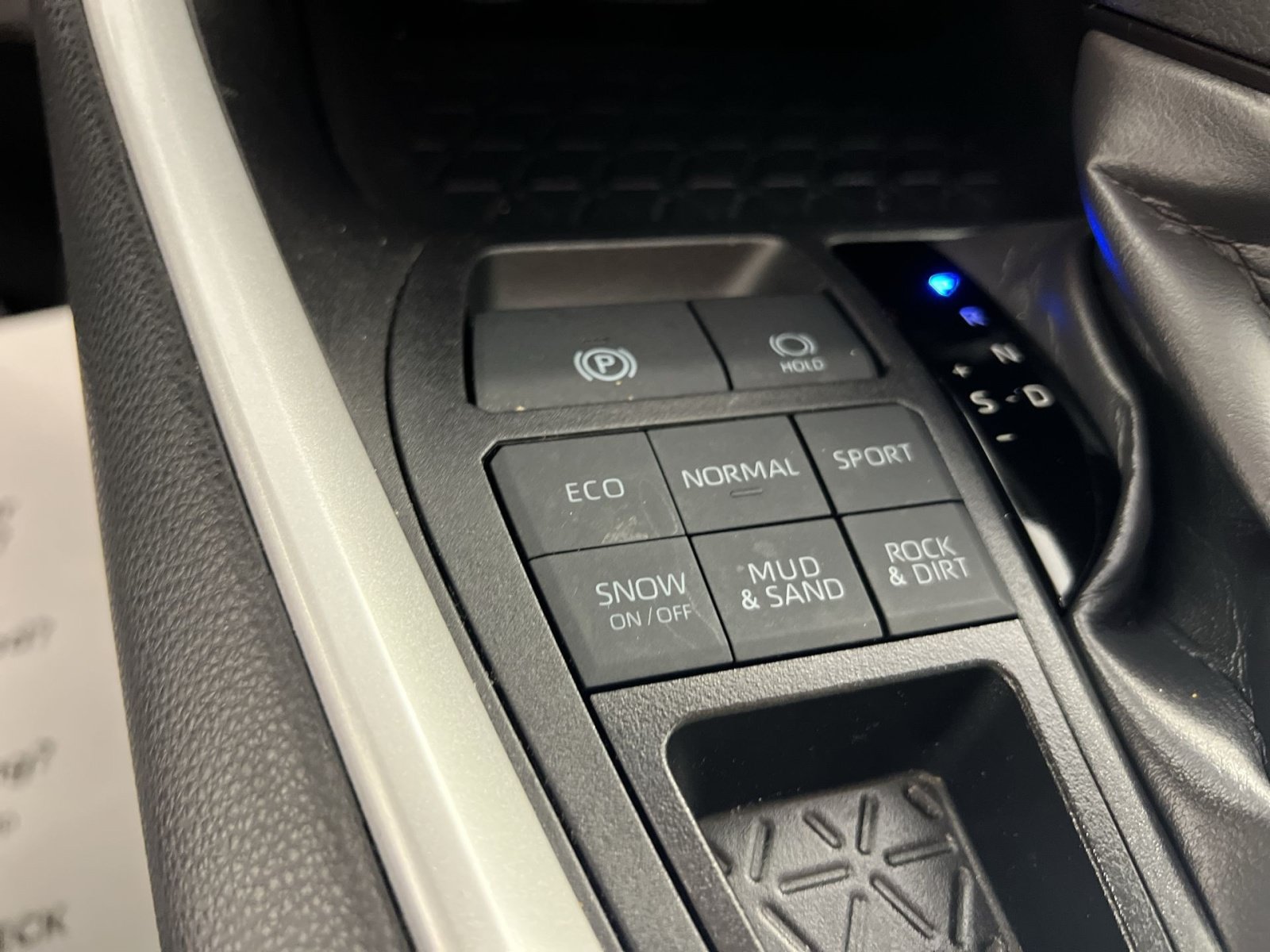 Used 2025 Toyota RAV4 XLE w/ Convenience Package AWD/4WD image 33