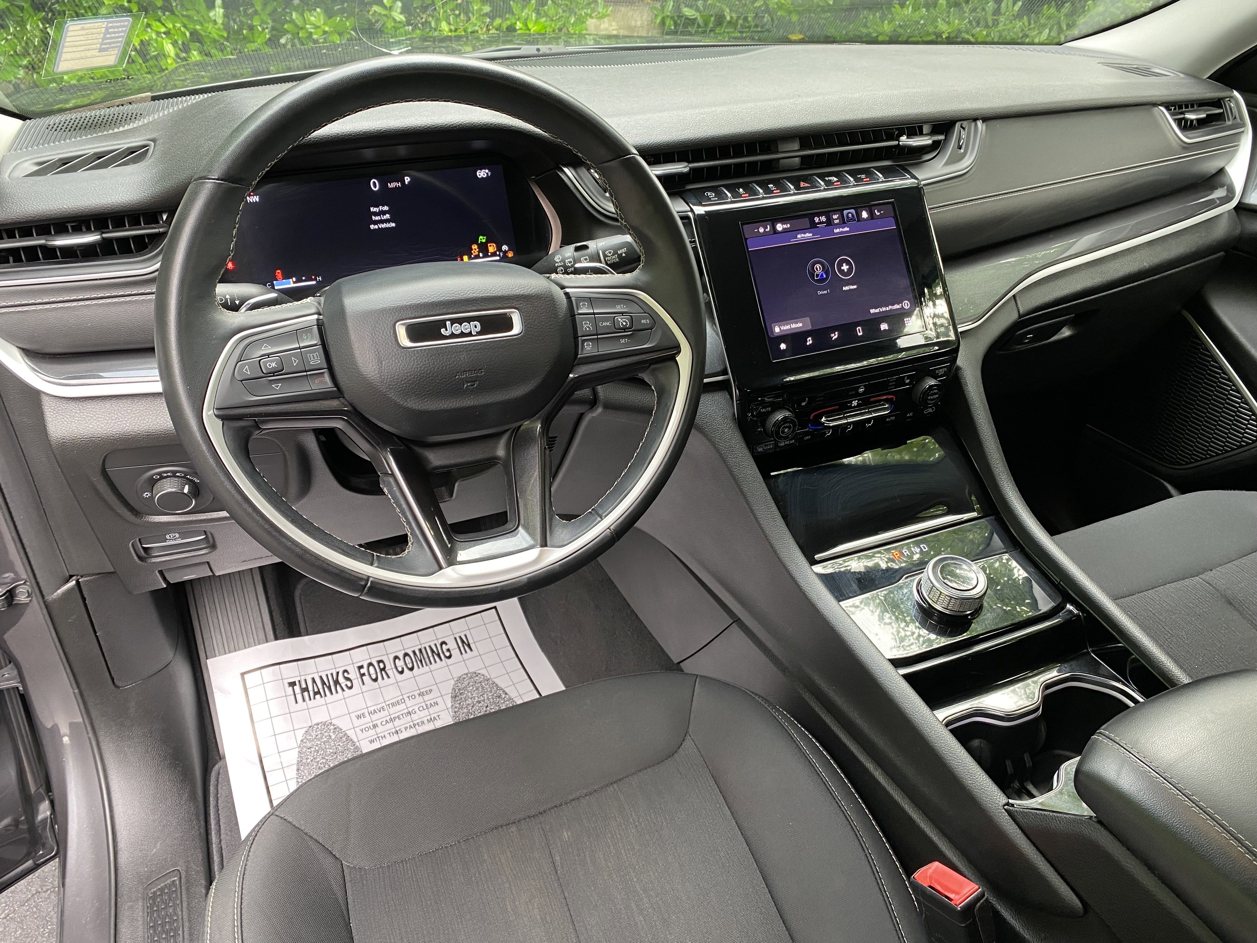 Used 2022 Jeep Grand Cherokee L Laredo w/ Luxury Tech Group I AWD/4WD image 34