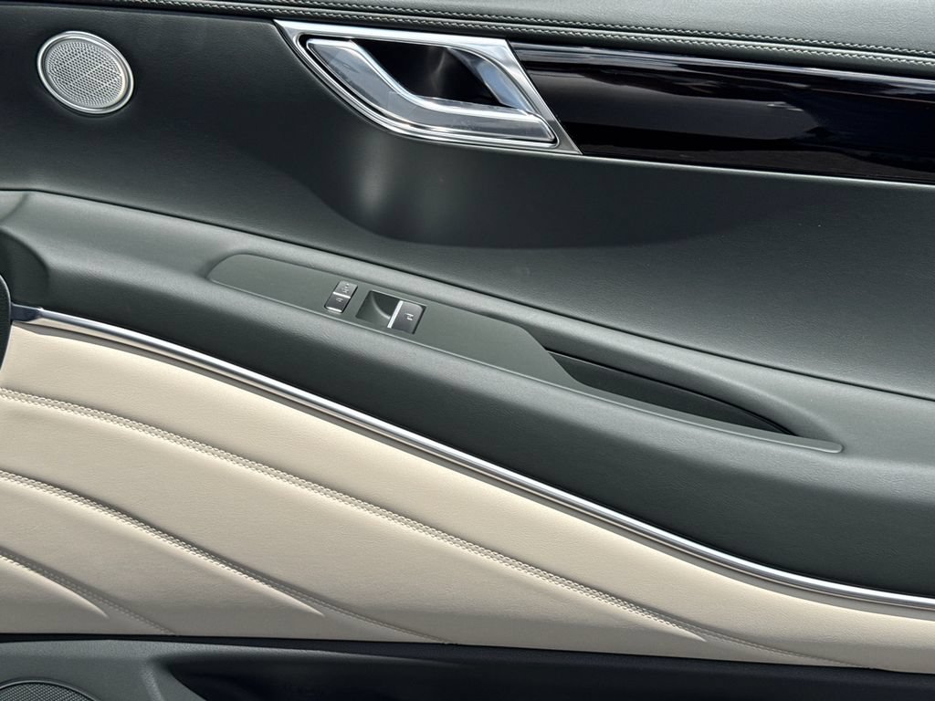 New 2026 Genesis GV80 2.5T RWD image 16