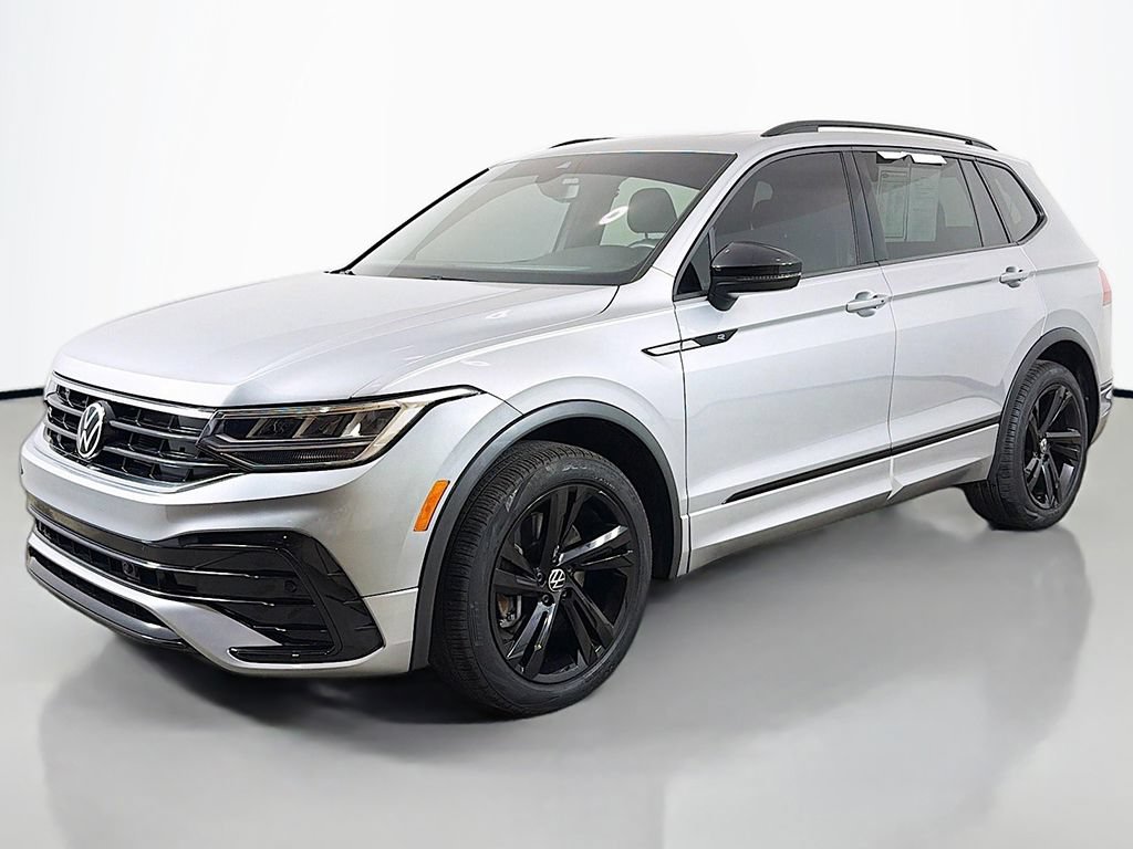 Used 2023 Volkswagen Tiguan SE R-Line FWD image 11