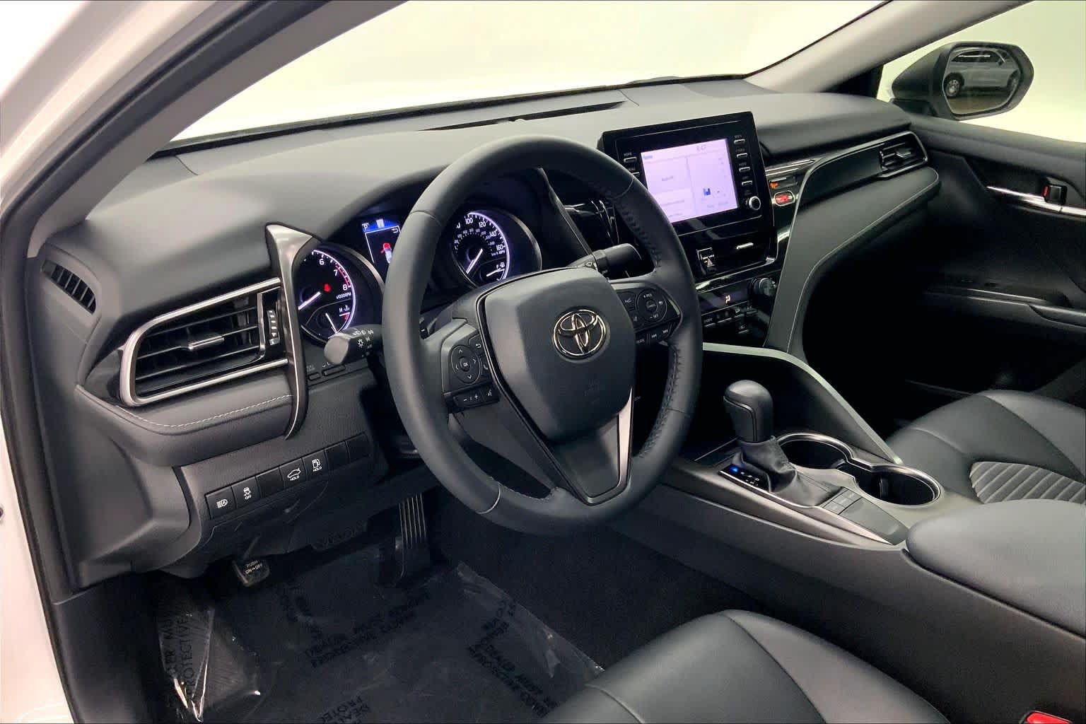 Used 2022 Toyota Camry SE FWD image 20