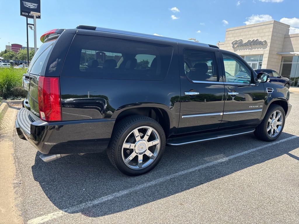 Used 2012 Cadillac Escalade ESV Luxury AWD/4WD image 9