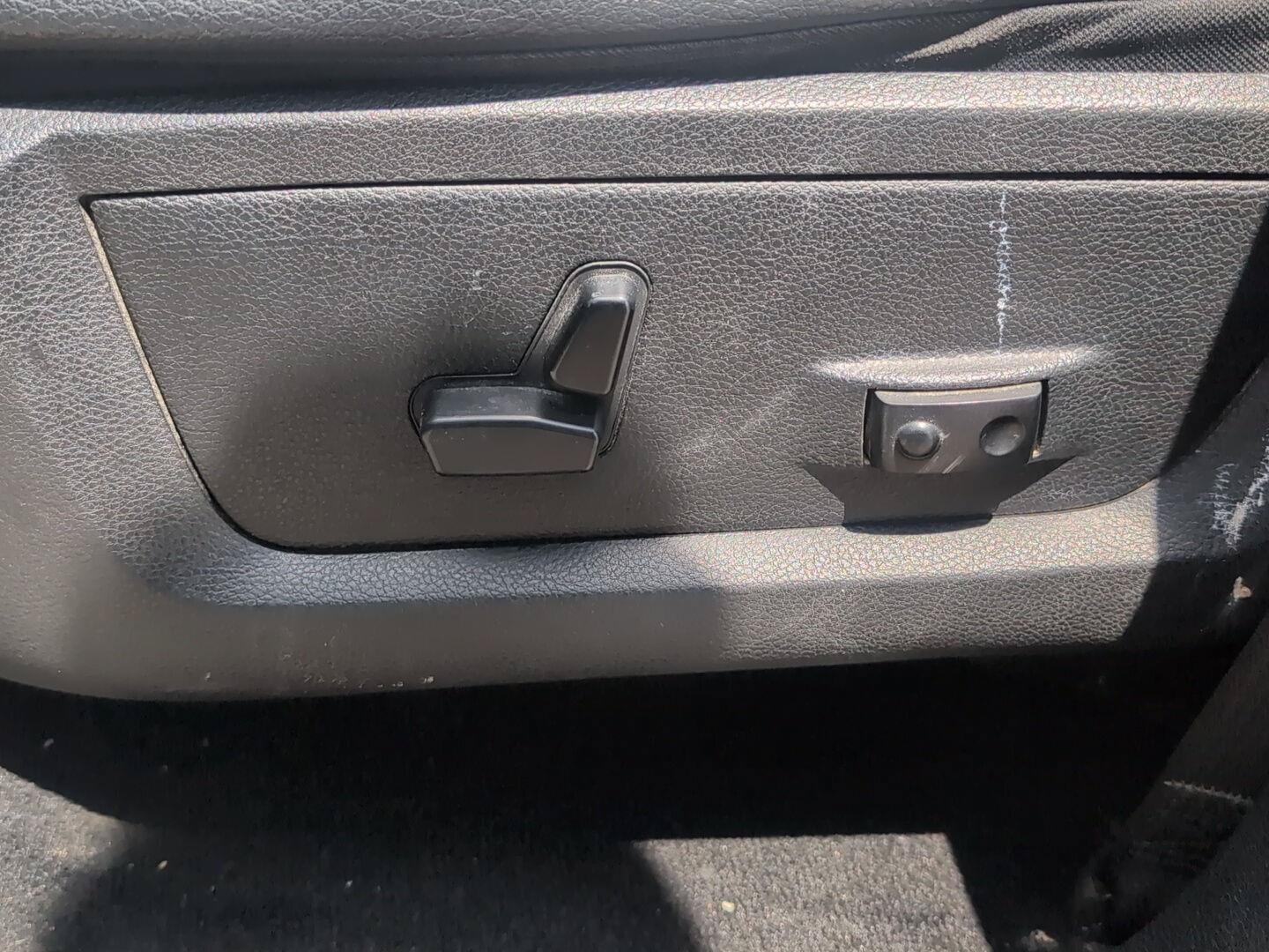 Used 2016 RAM 1500 Sport w/ Convenience Group AWD/4WD image 17