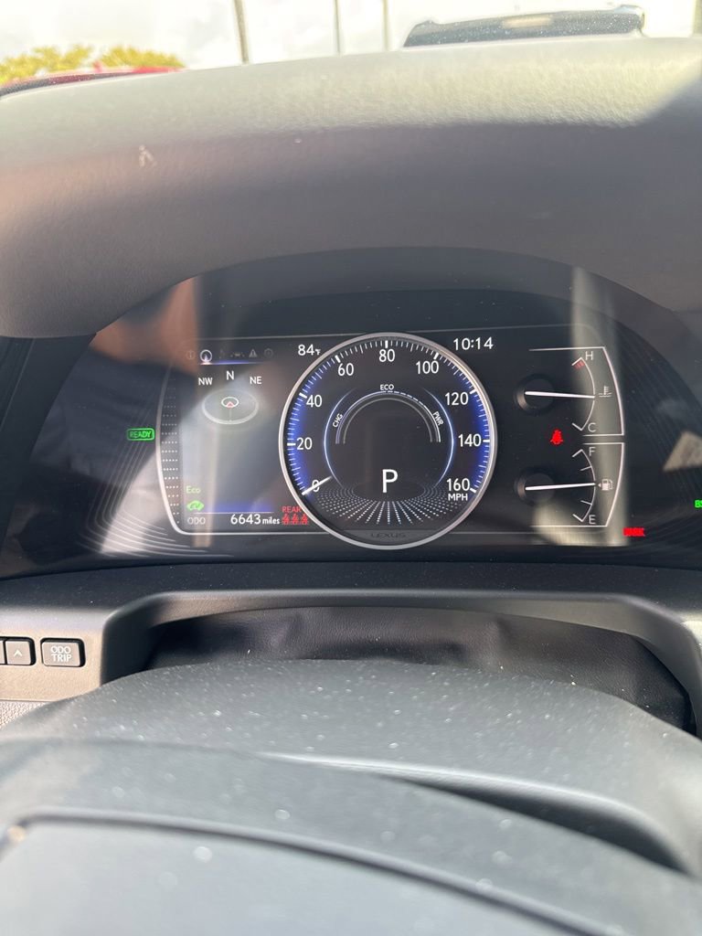 Used 2025 Lexus ES 300h w/ Premium Package FWD image 2