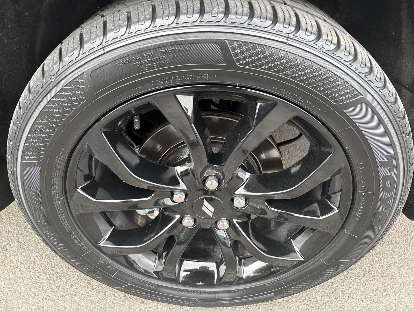 Used 2019 Dodge Durango R/T w/ Technology Group AWD/4WD image 4