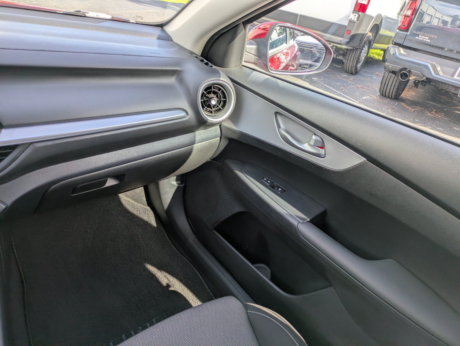 Certified 2023 Kia Forte LXS FWD image 13