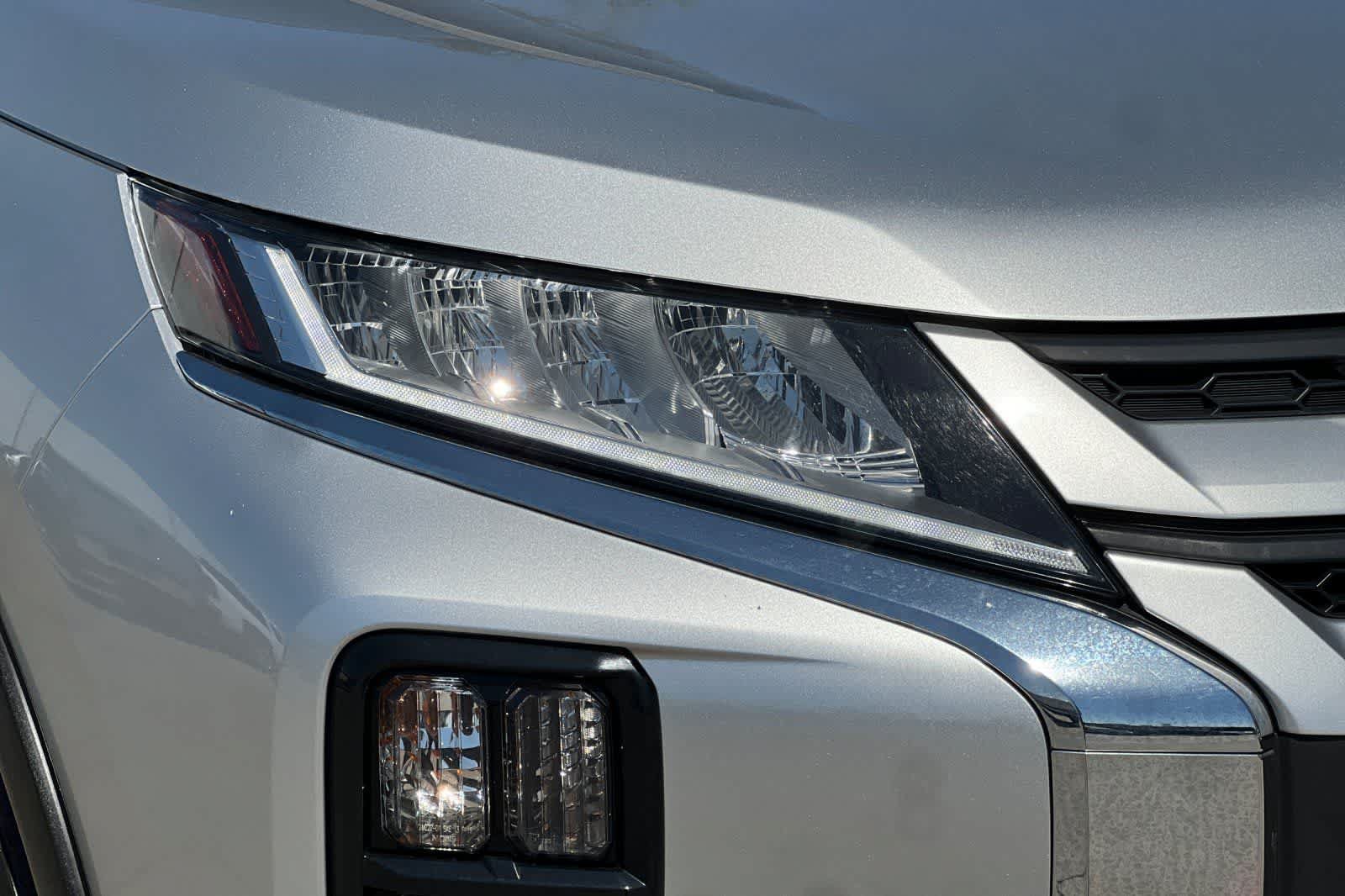 Used 2024 Mitsubishi Outlander Sport ES AWD/4WD image 32