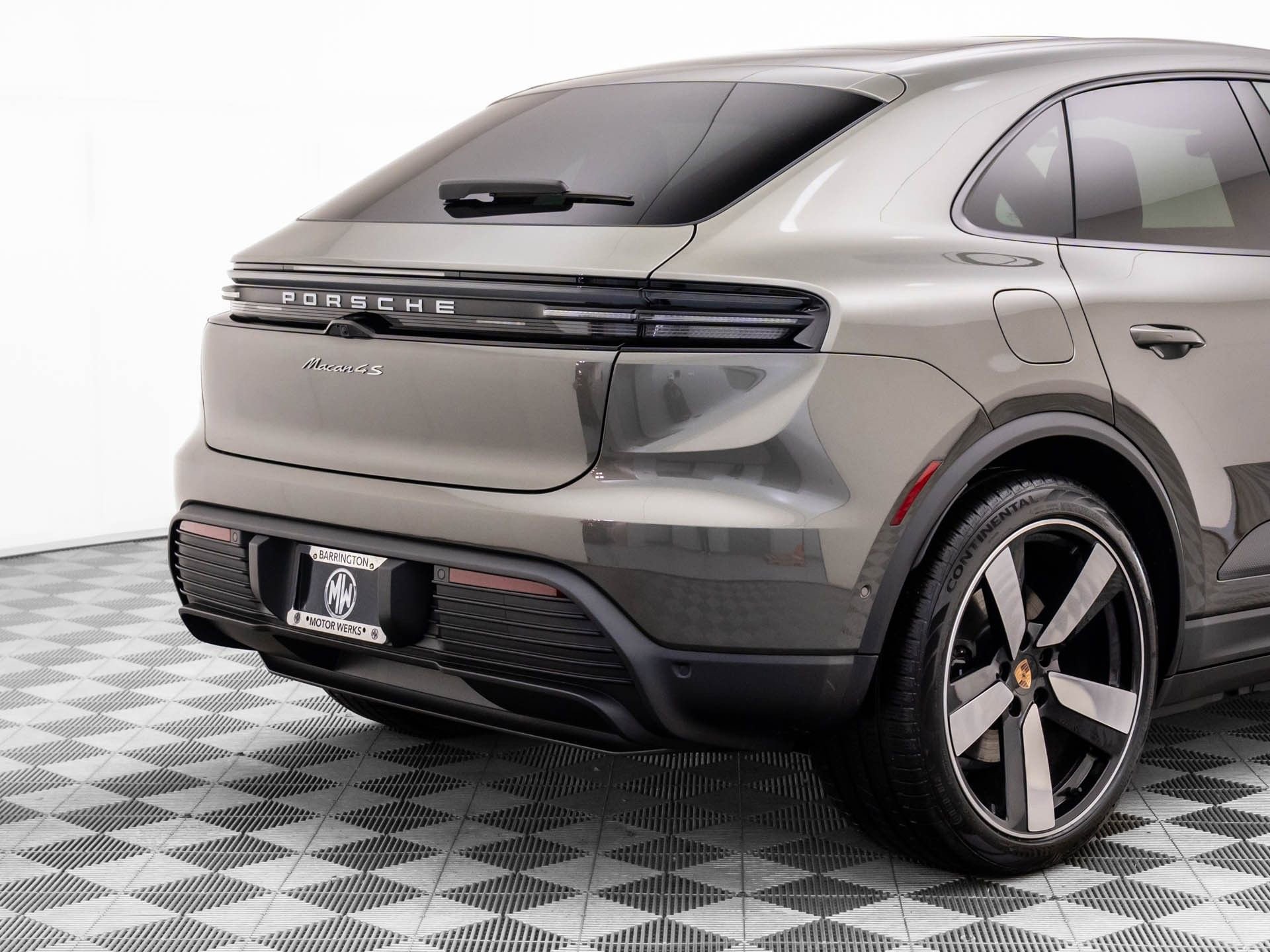 New 2025 Porsche Macan 4S Electric image 36