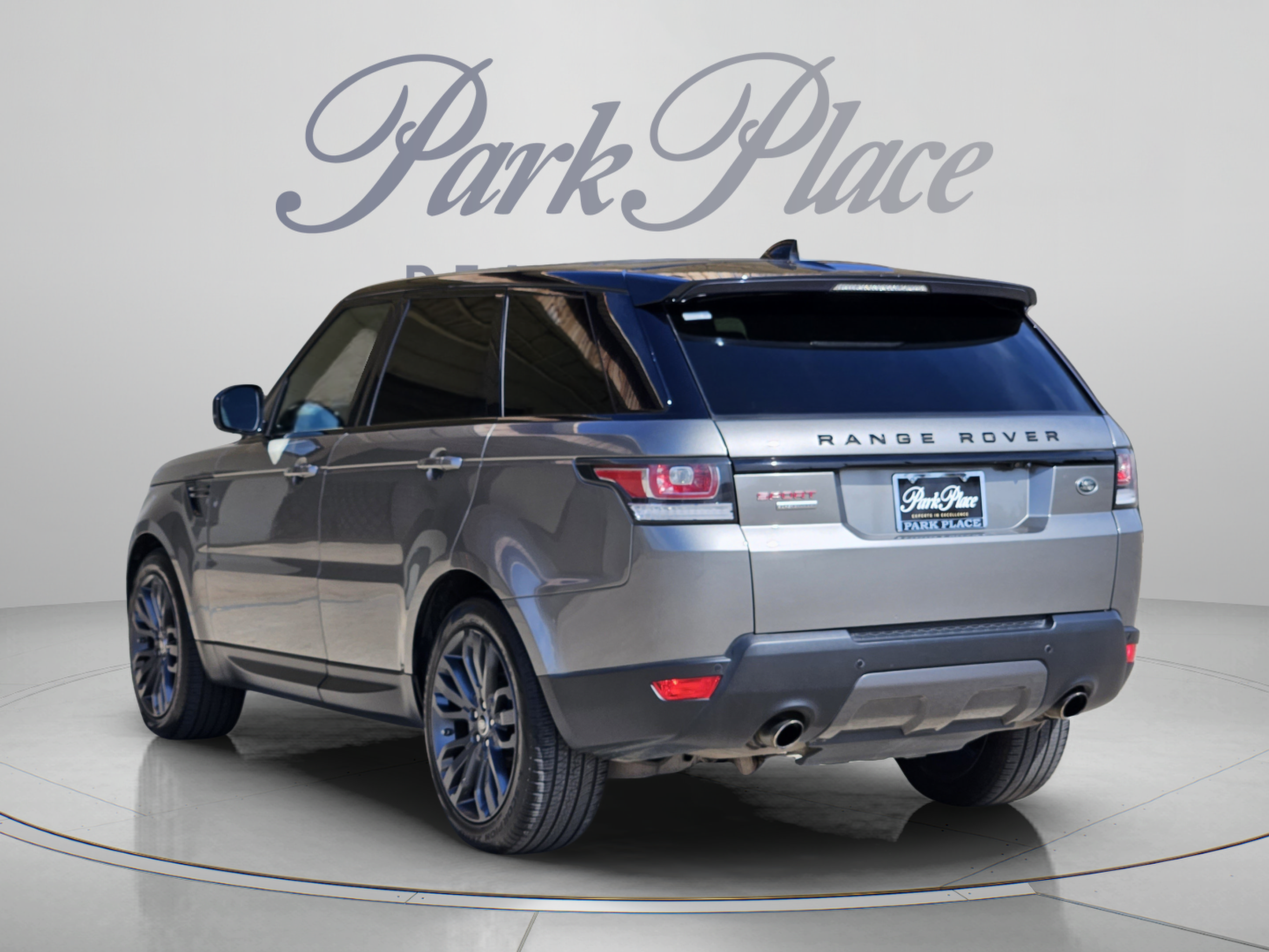 Used 2017 Land Rover Range Rover Sport Supercharged AWD/4WD image 3