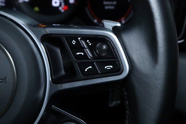 Used 2021 Porsche Cayenne Coupe image 25