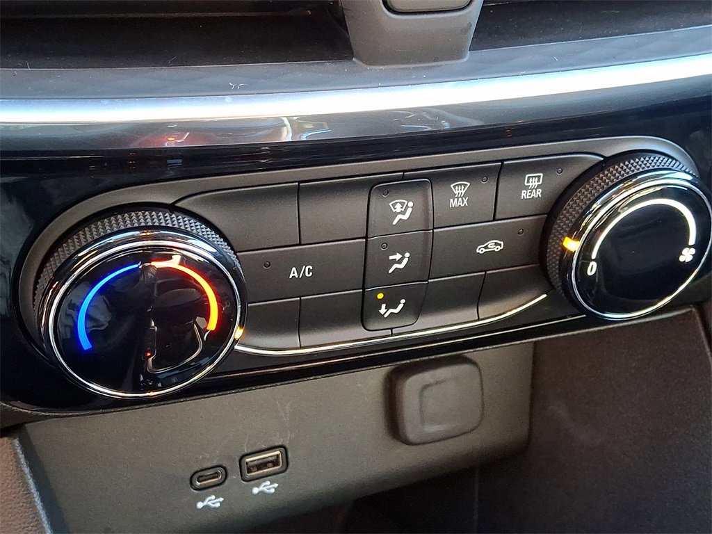 Certified 2024 Buick Encore GX Sport Touring image 15