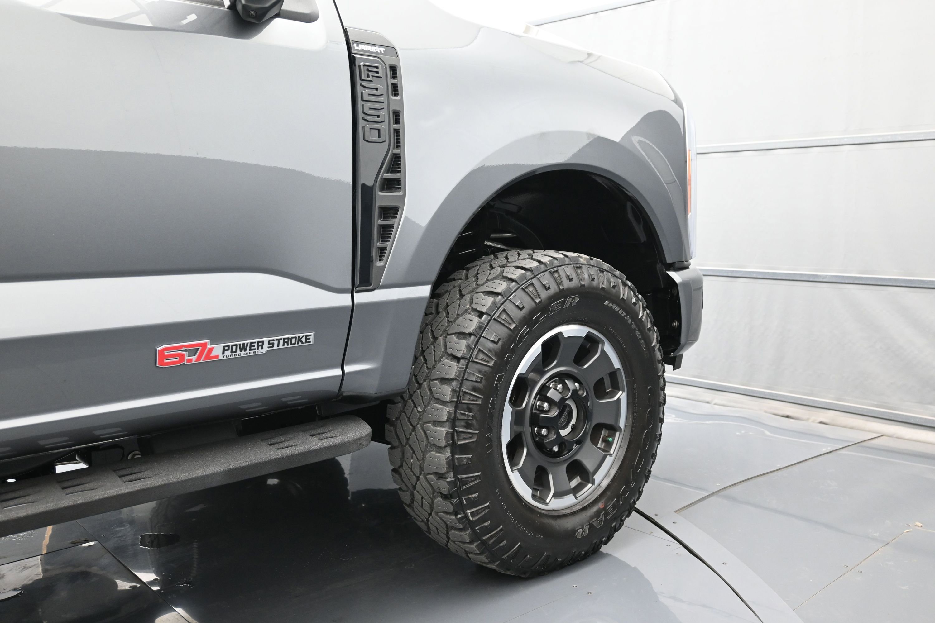 Used 2023 Ford F250 Lariat w/ Lariat Ultimate Package AWD/4WD image 52