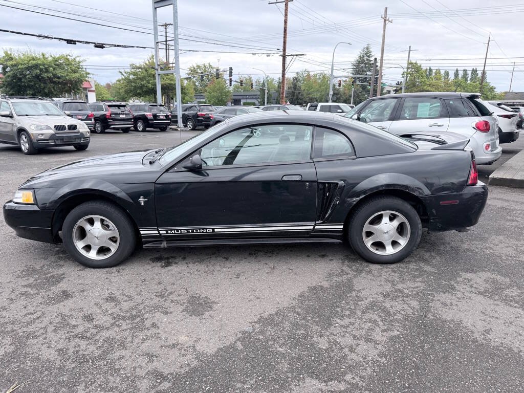 Used 2000 Ford Mustang Coupe RWD image 10