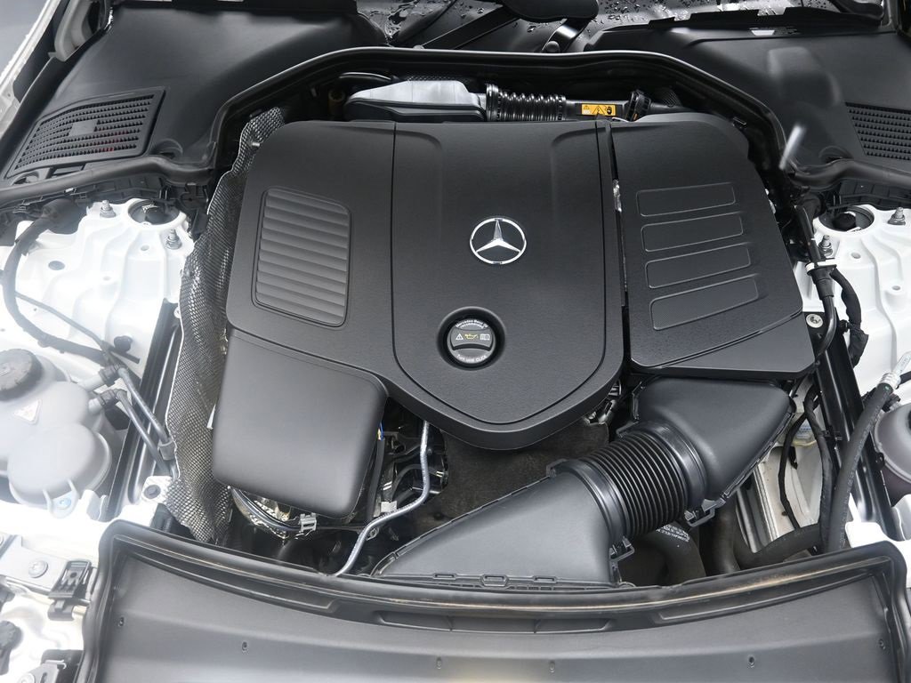 Used 2024 Mercedes-Benz C 300 Sedan image 32